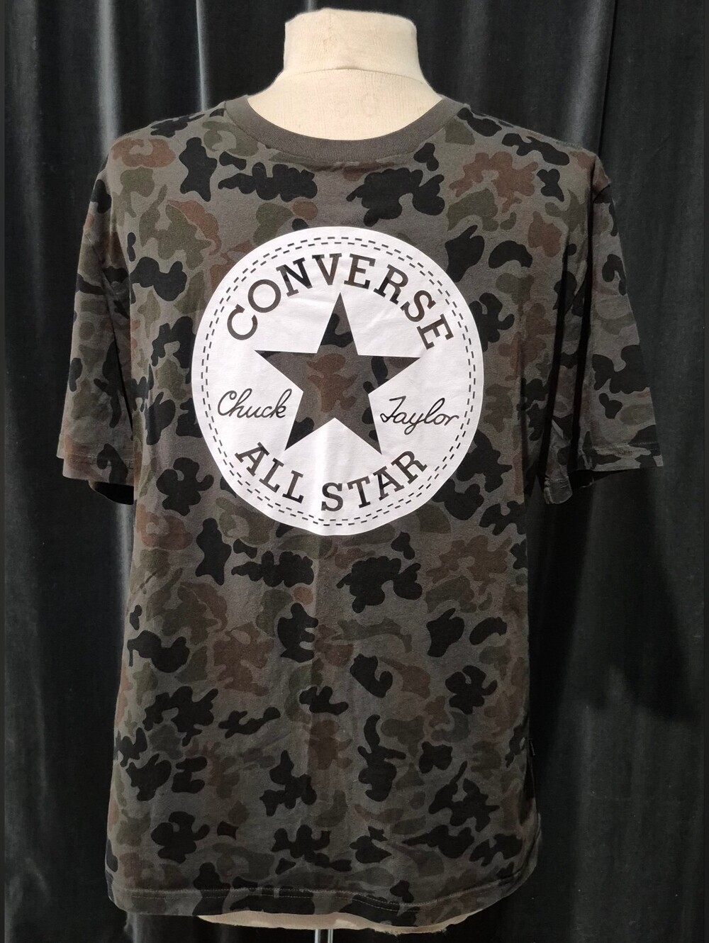 Converse Men’s Camo Chuck Taylor All Star Graphic T-Shirt - Olive/Black